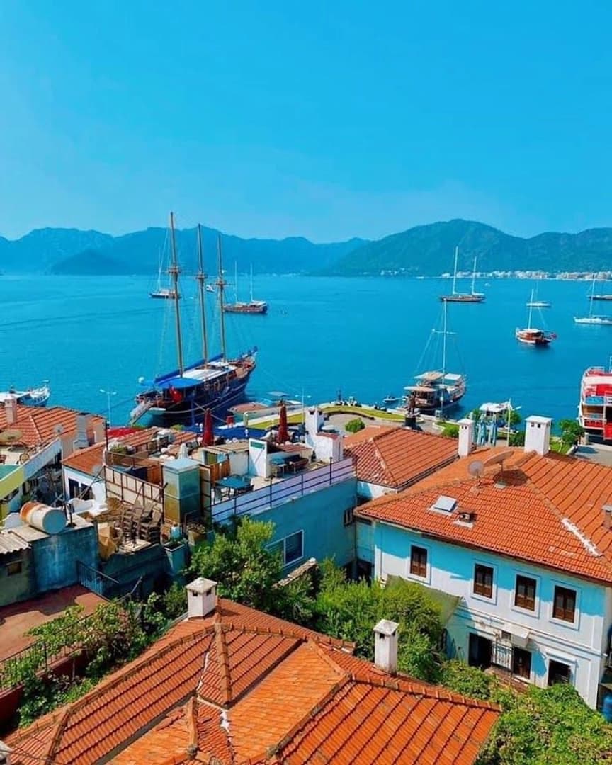 Beautiful small country on a big sailing yacht - photo 9