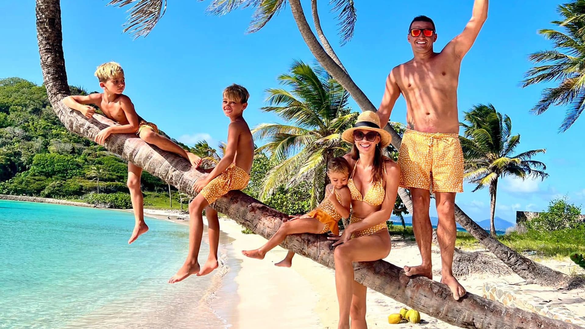 Caribbean Private Catamaran Cruises. Martinique - photo 5