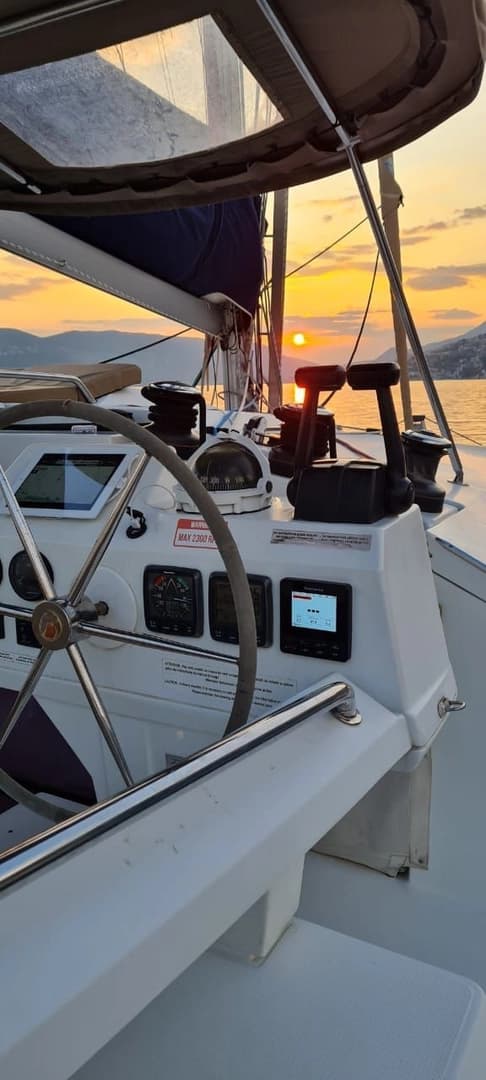 Bald Eagles Fountaine Pajot Helia 44 - photo 7