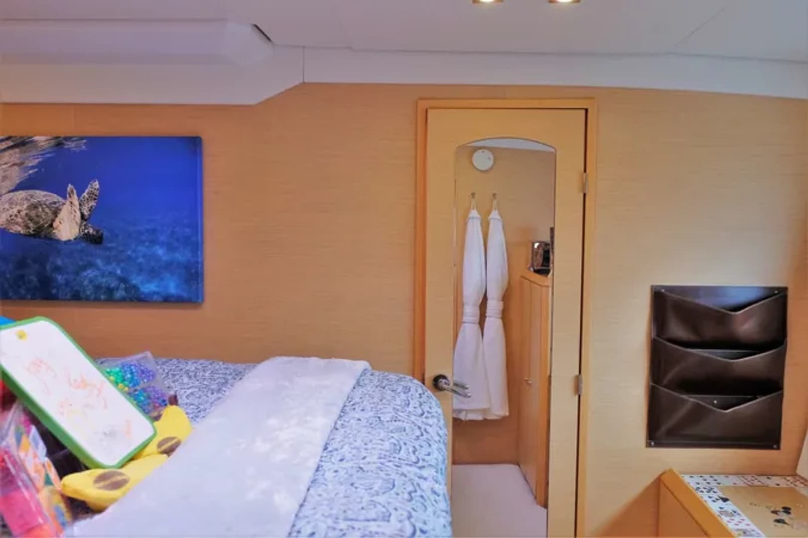 Lagoon 620 - photo 8