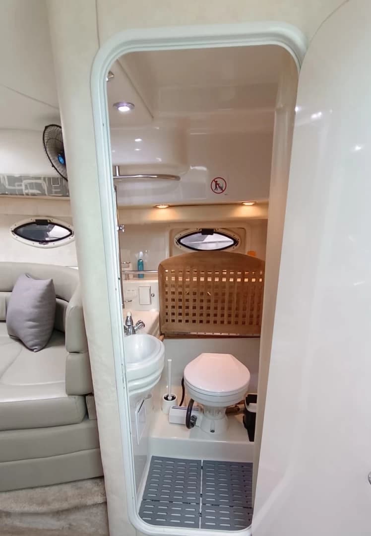 MONTEREY 322 CRUISER - photo 14