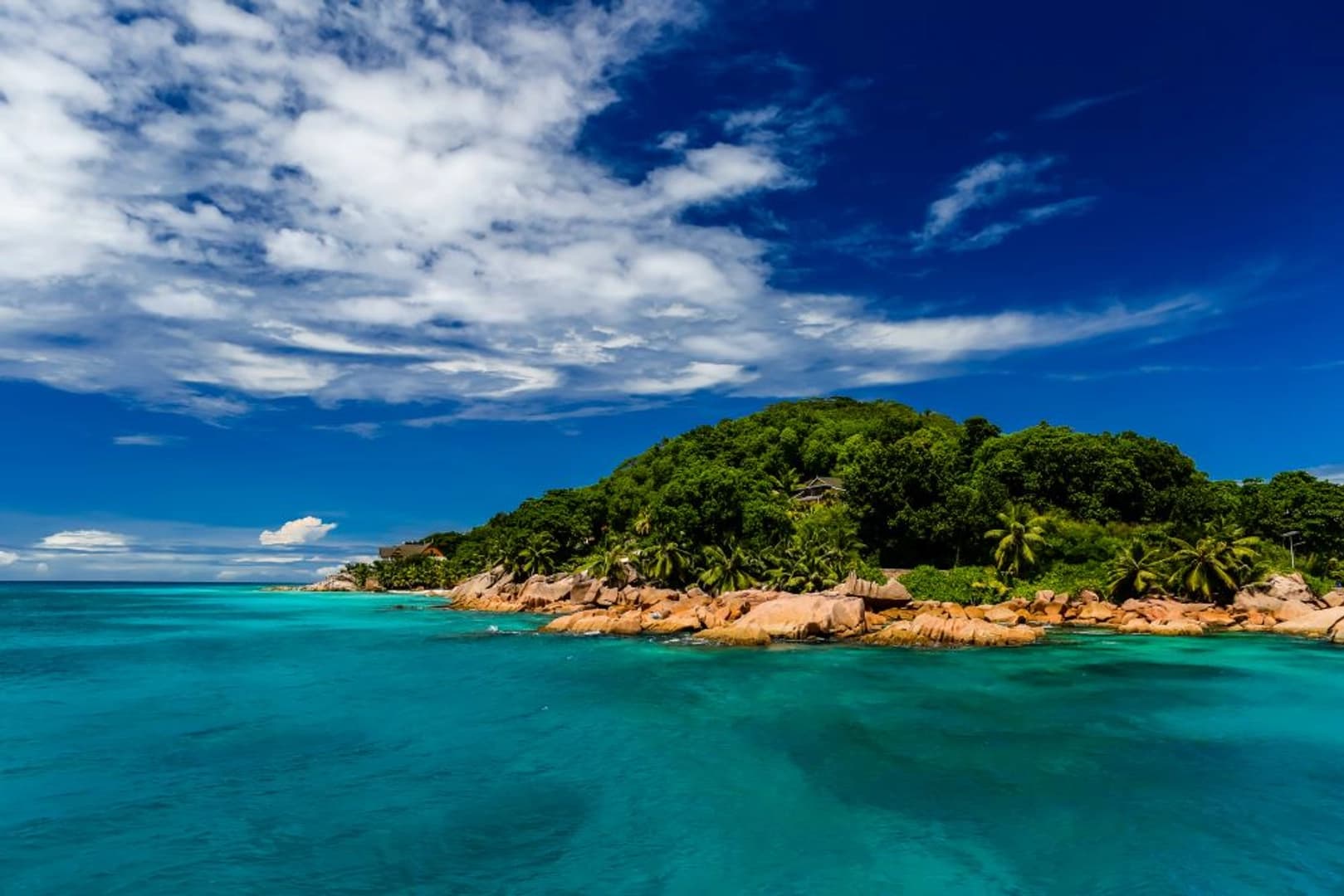 Praslin Dream Premium 2026: Cabin Charter - photo 11