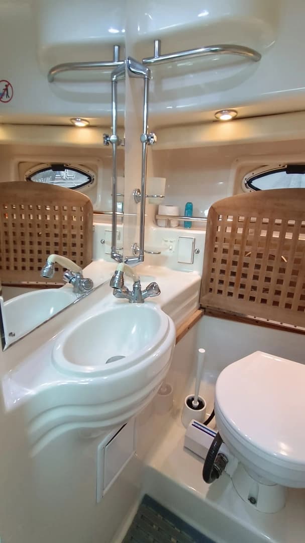 MONTEREY 322 CRUISER - photo 13