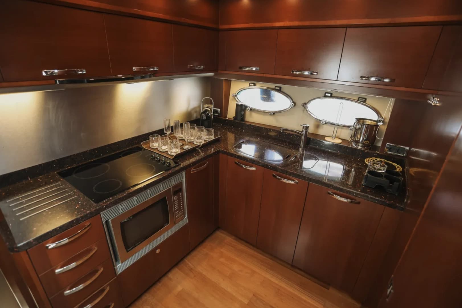 Princess V65 - photo 7