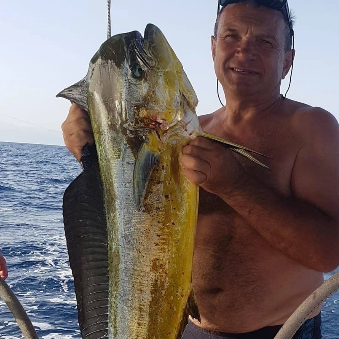 Fishing on a sailing yacht - photo 2