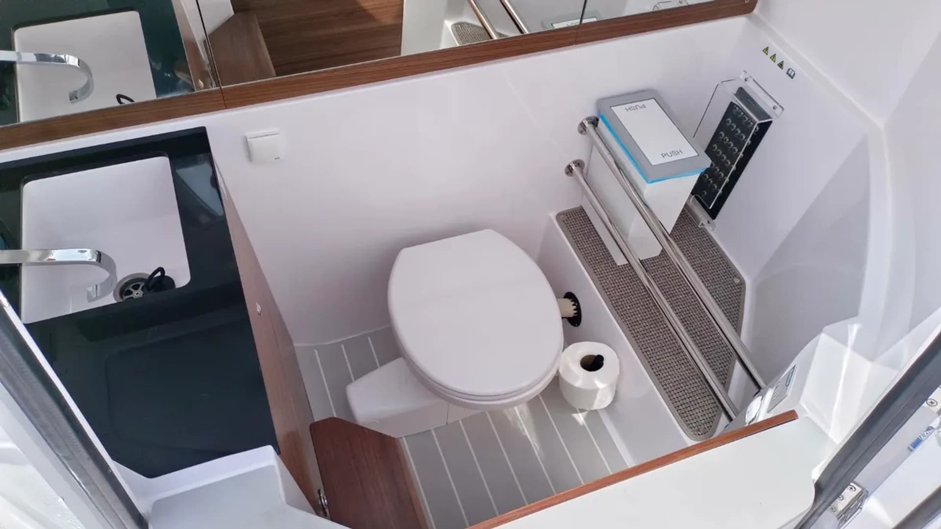 Axopar 28 T-Top - photo 7