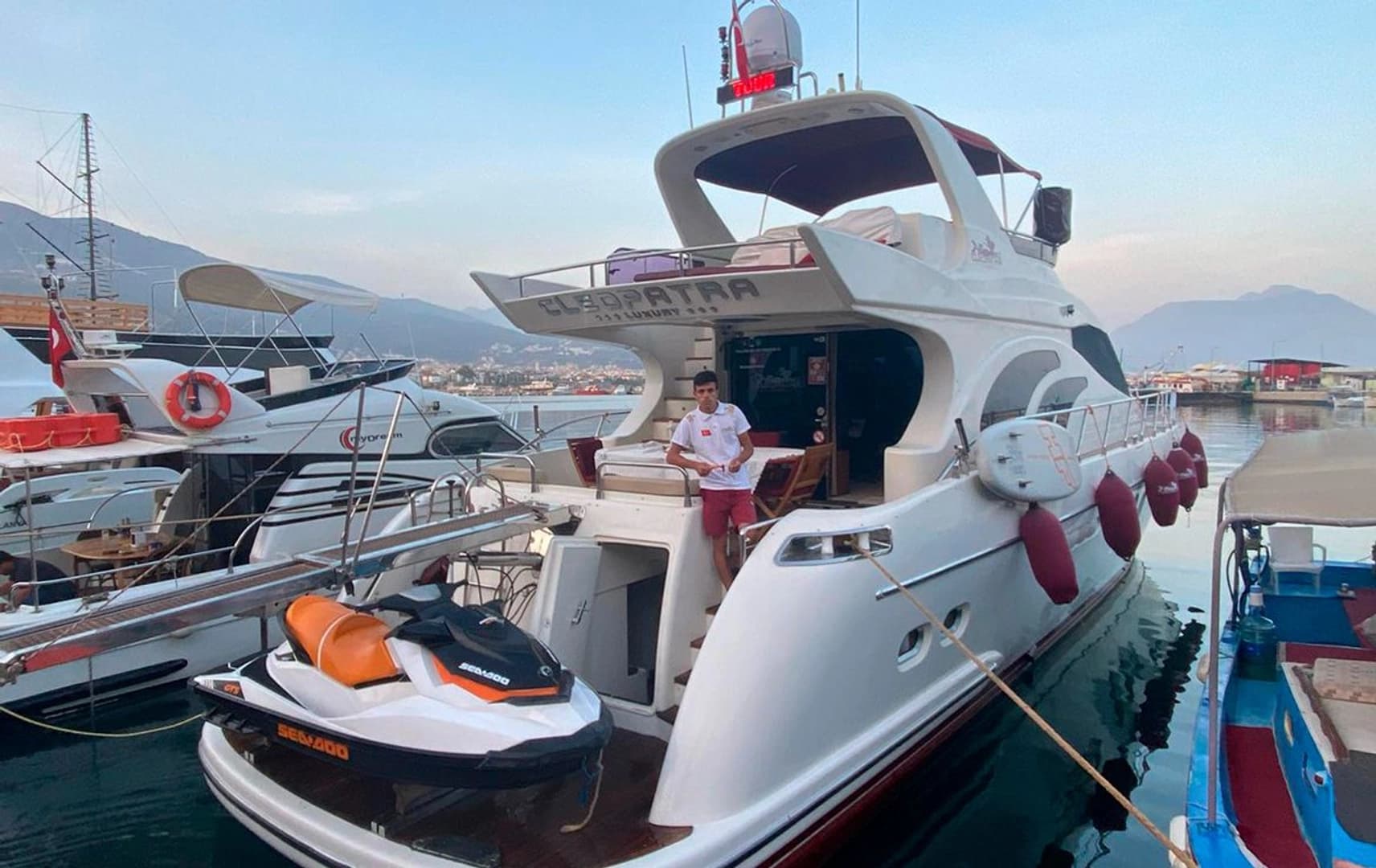 Cleopatra Luxury - photo 6