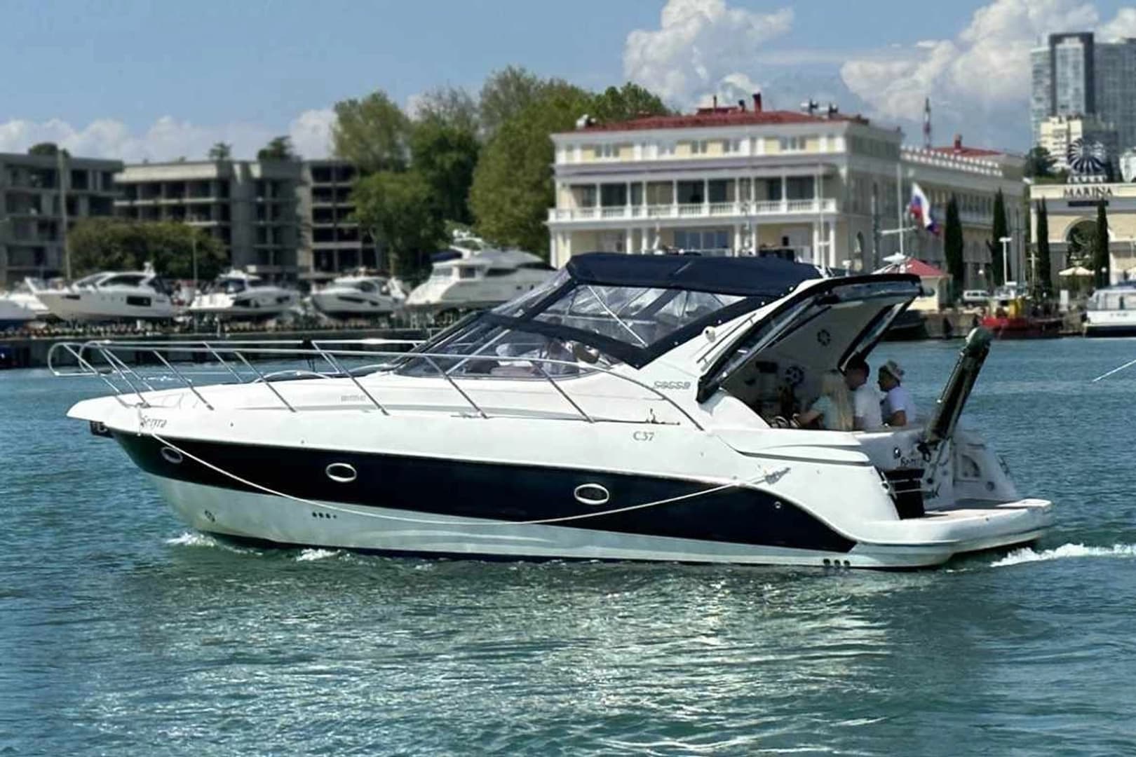 ISSA MotorBoat Master - photo 6