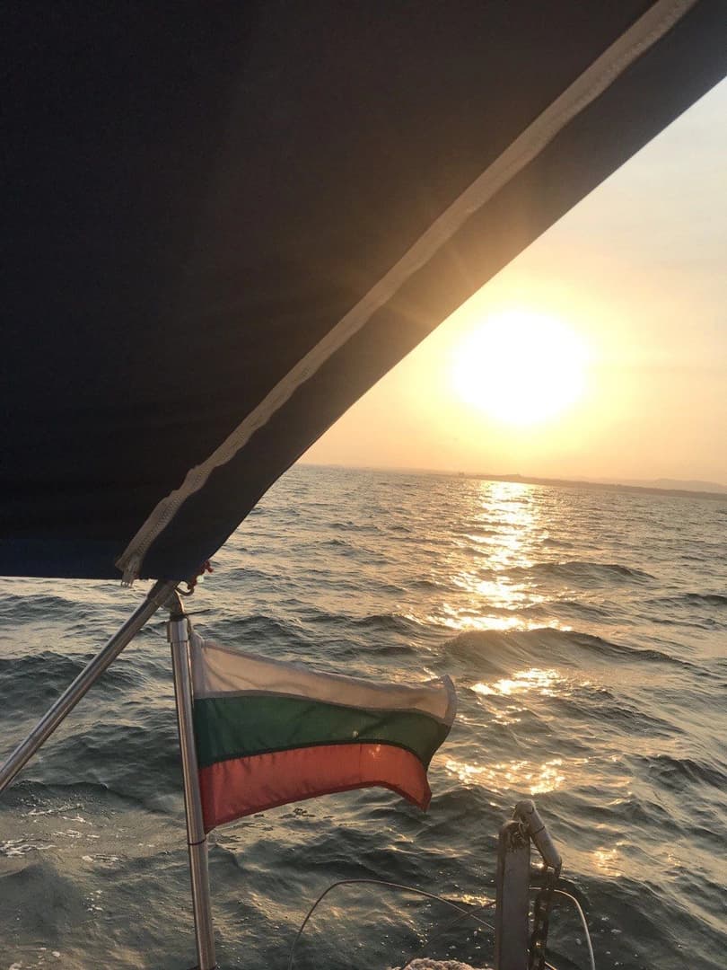 Sunset sea trip - photo 5