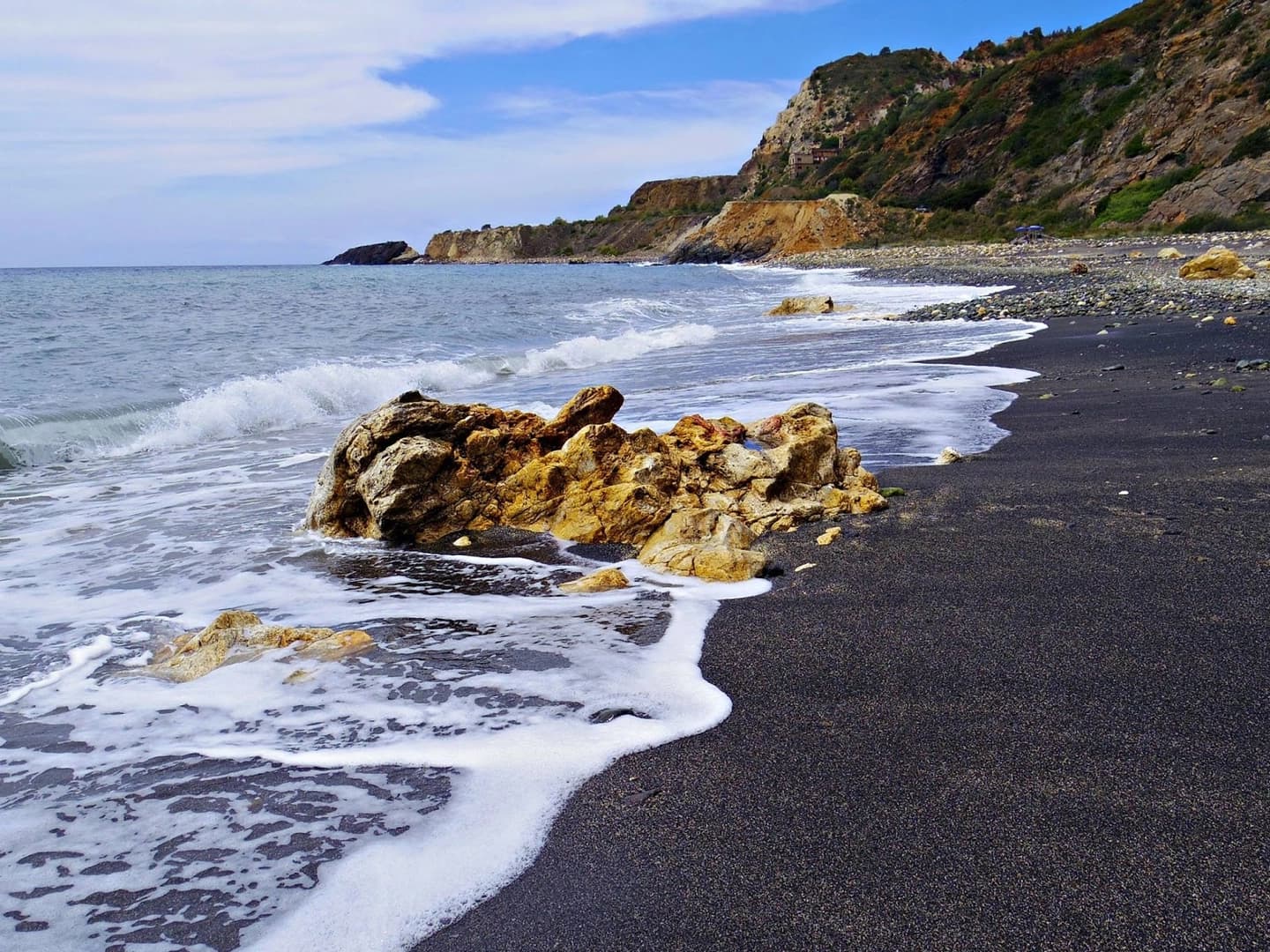 Lights off Elba: Coastal Cruise with Overnight Stop - photo 2