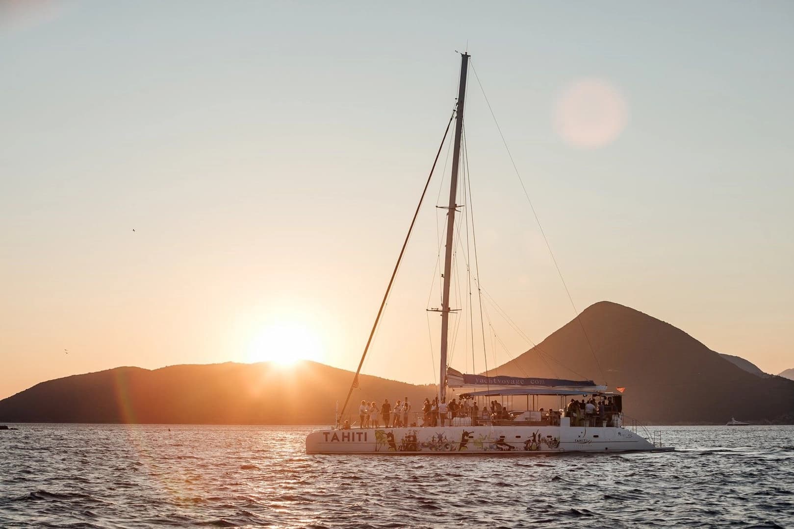 Tahiti Catamaran - photo 5
