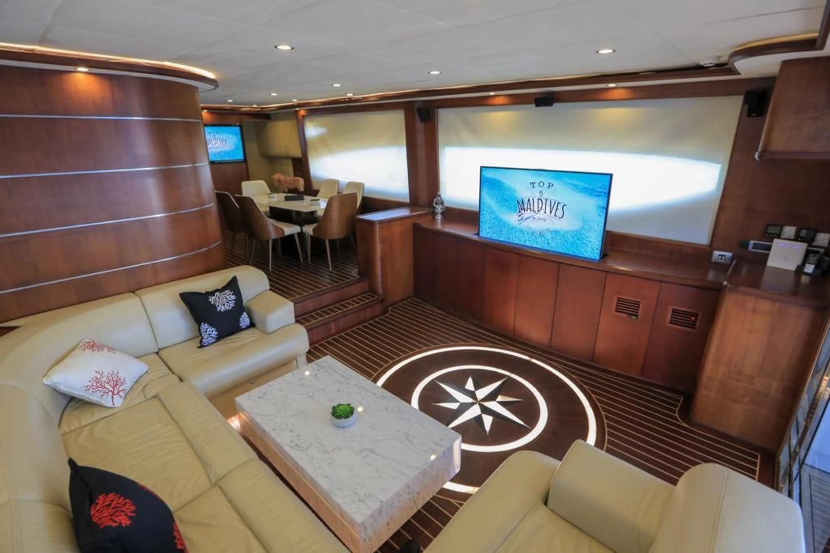 YACHT IN ISTANBUL - photo 2