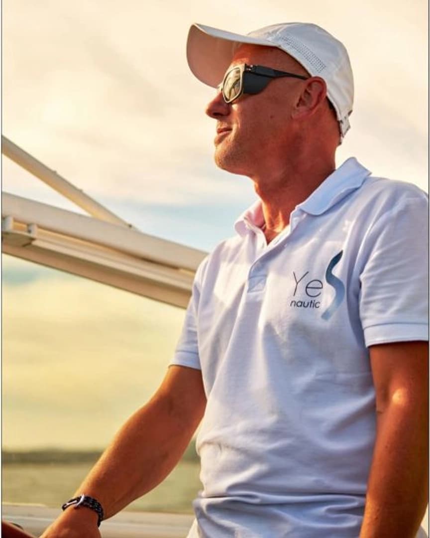 Nautic sailing school YES