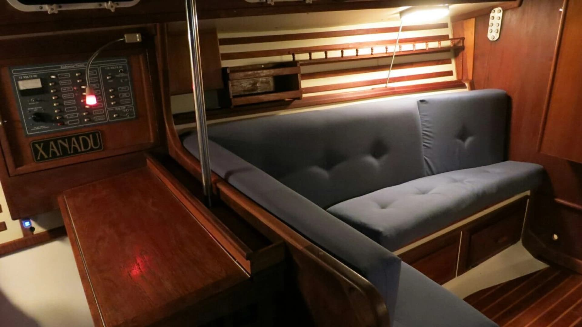 Astra Endeavour 33 - photo 5