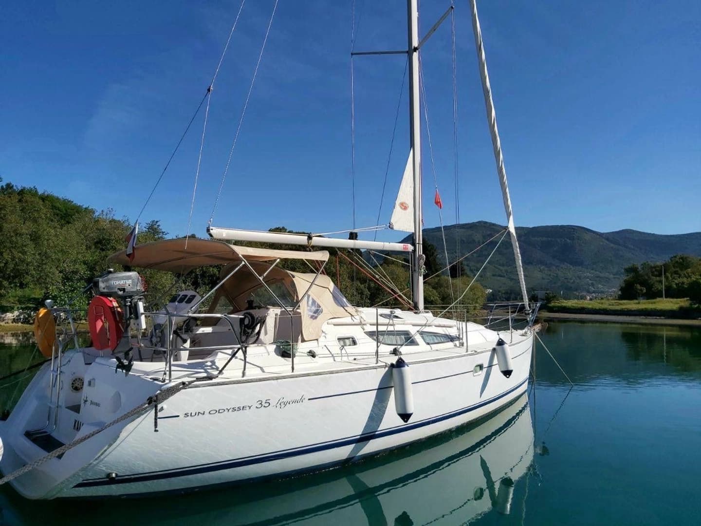 Between the islands and cities of the Adriatic: private sailing yacht cruise - boat photo