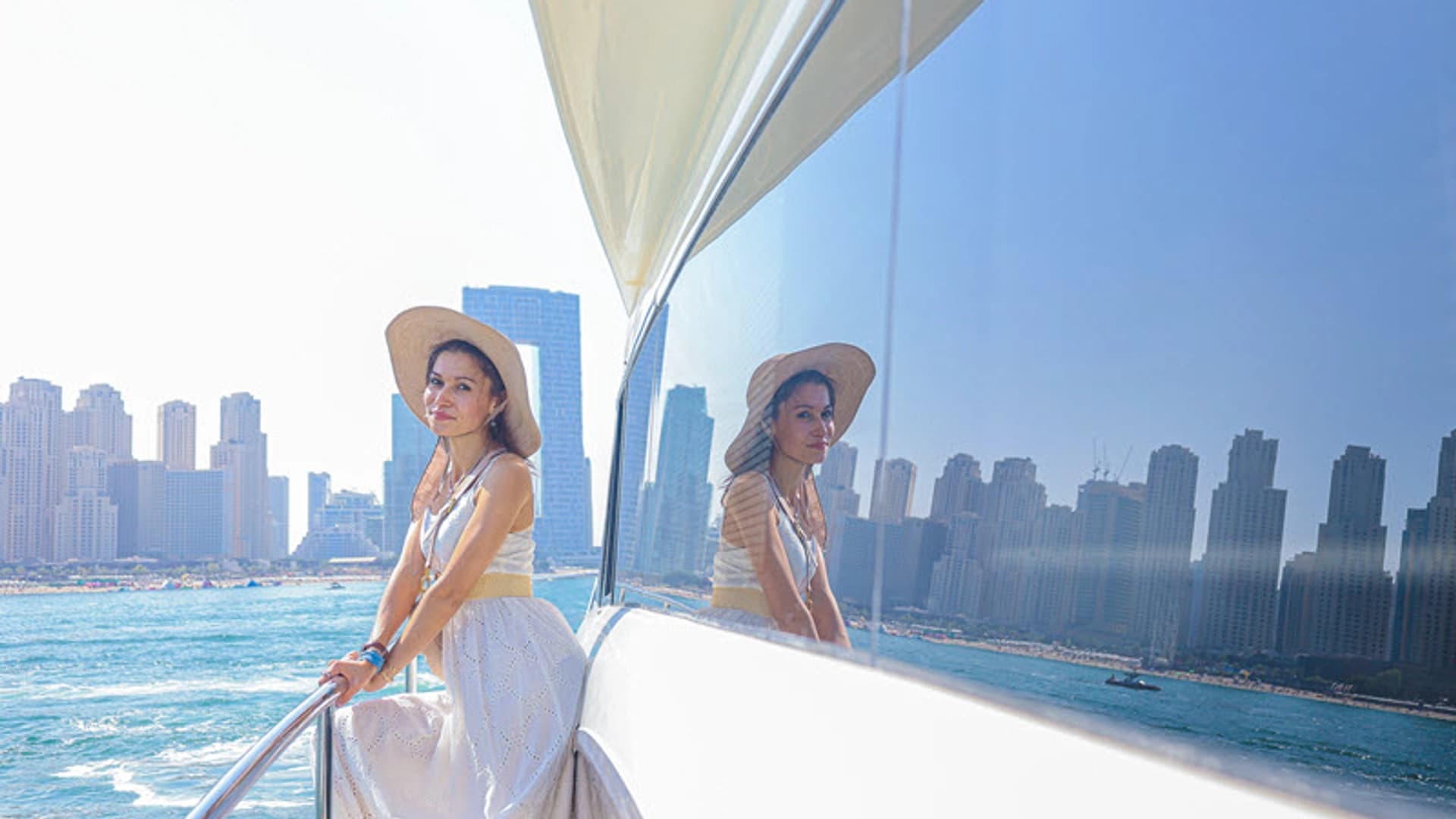 Day tour on a luxury motor yacht in Dubai - photo 10