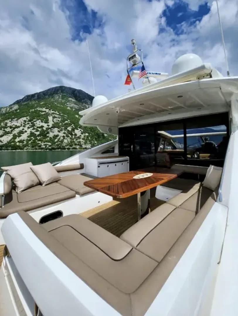 Princess V65 - photo 2