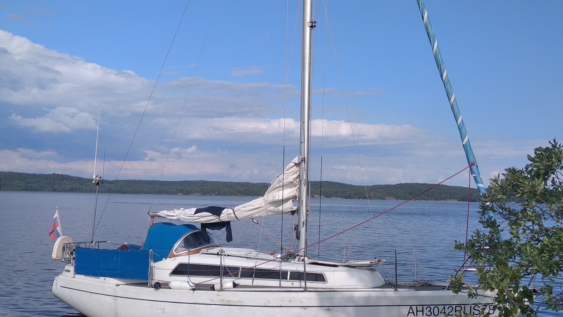 Discover the beauty of the Ladoga Skerries in one day — including transfers. - boat photo