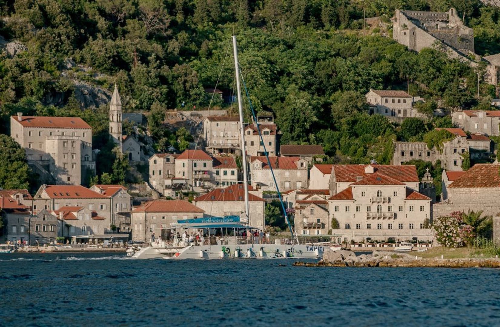 Tahiti Catamaran - photo 4