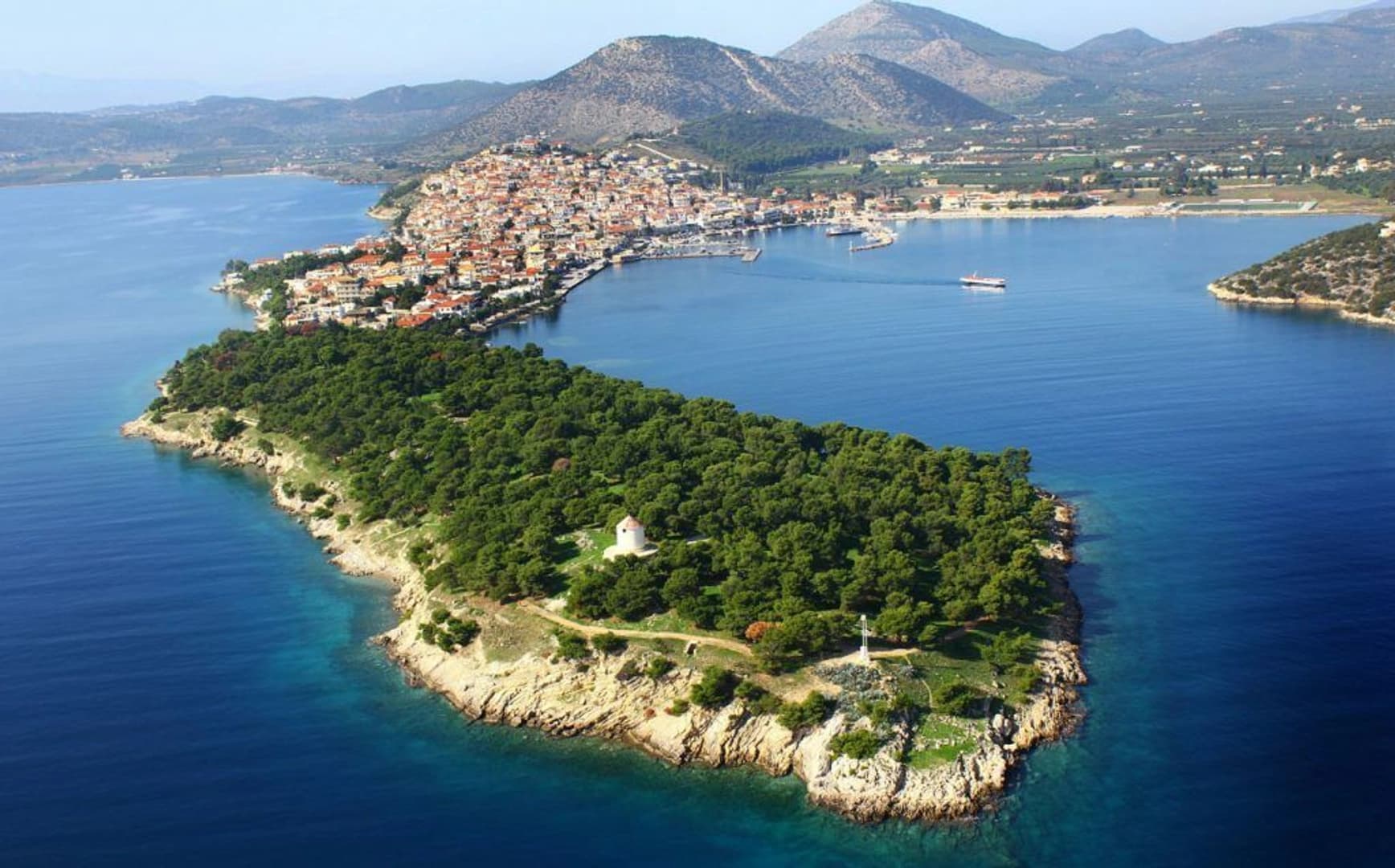 Yacht trips in Greece - photo 7