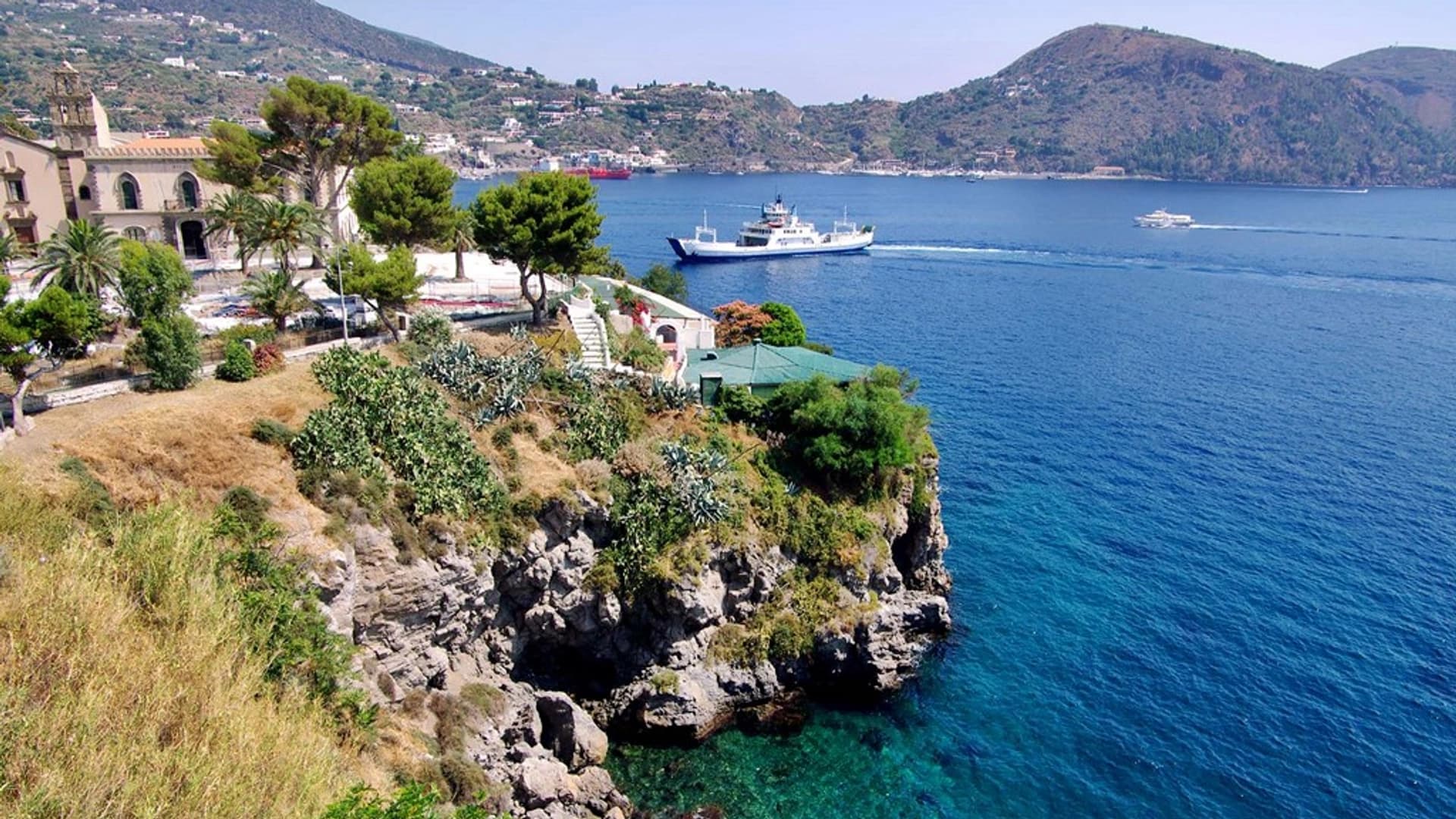 Tour of the Aeolian Islands on board the gulet "AEOLIAN ISLAND" - photo 6