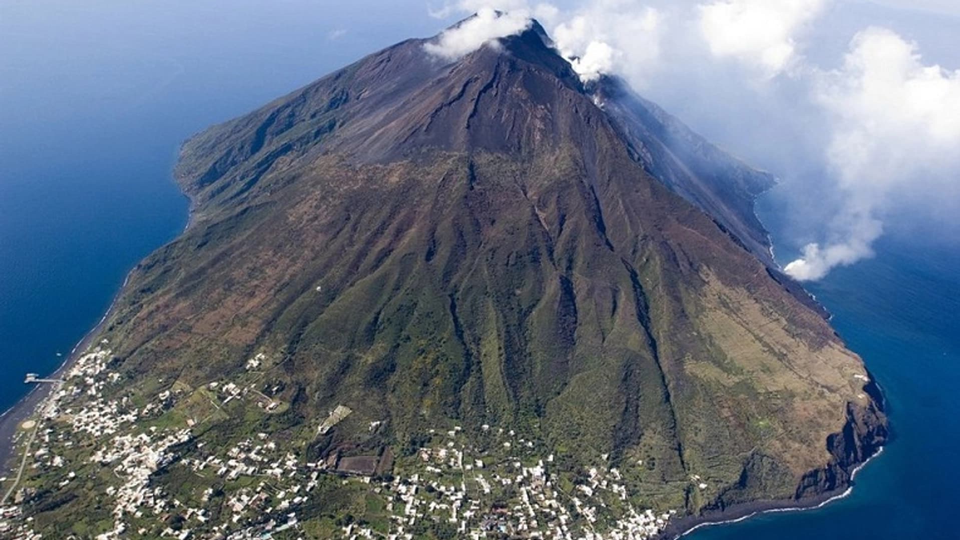 Tour of the Aeolian Islands on board the gulet "AEOLIAN ISLAND" - photo 8