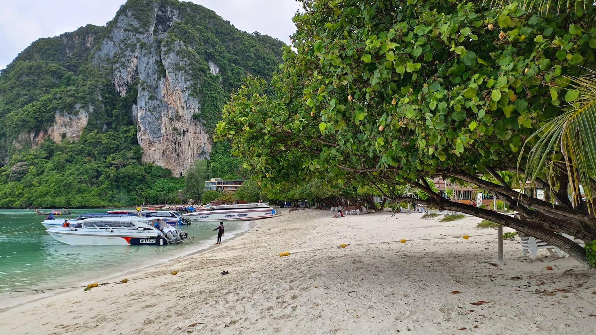 Magnificent Phi Phi - photo 9