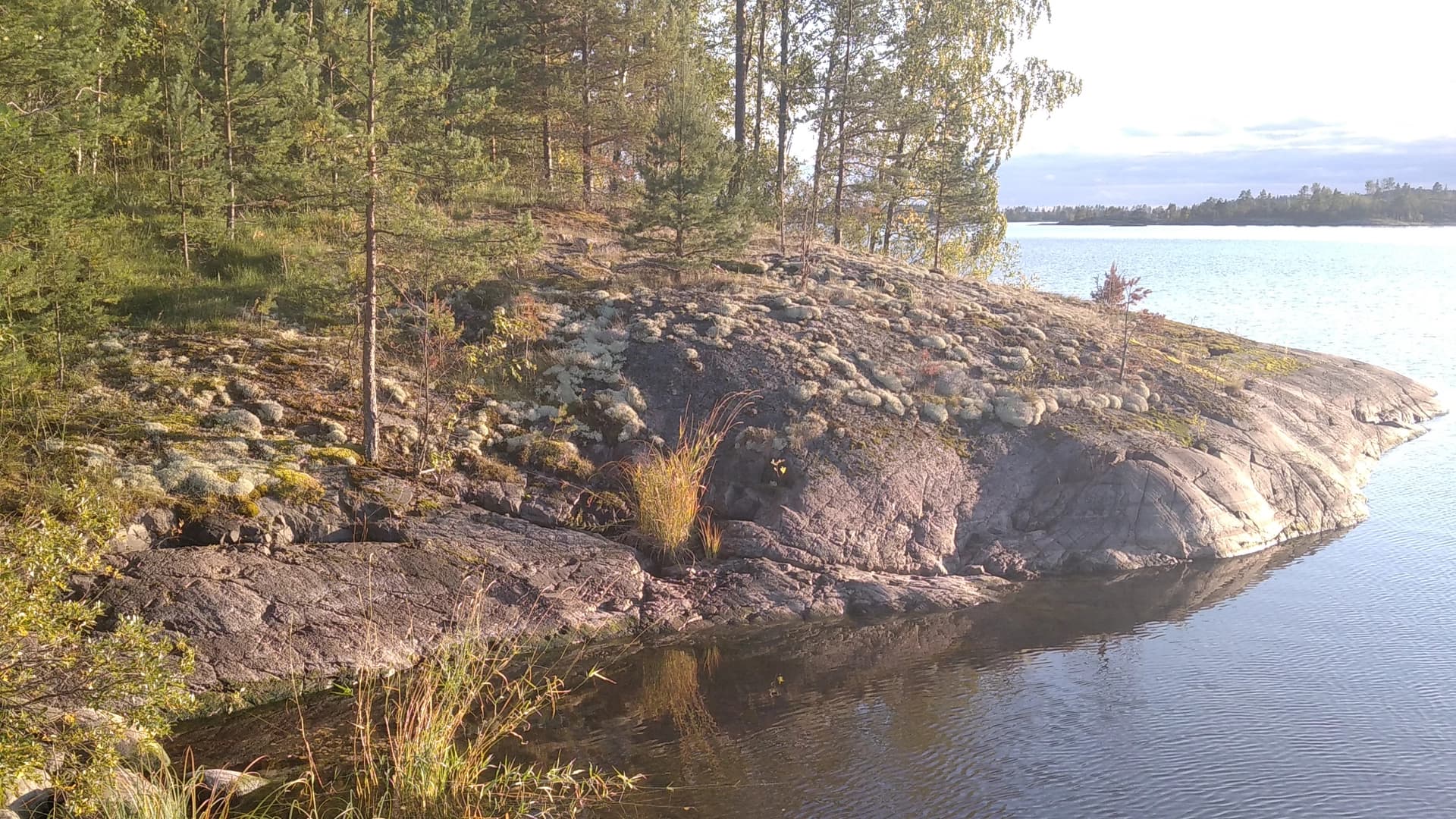 Discover the beauty of the Ladoga Skerries in one day — including transfers. - photo 4