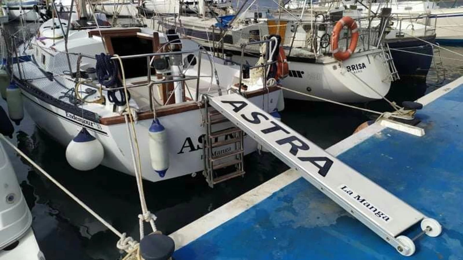 Astra Endeavour 33 - photo 9