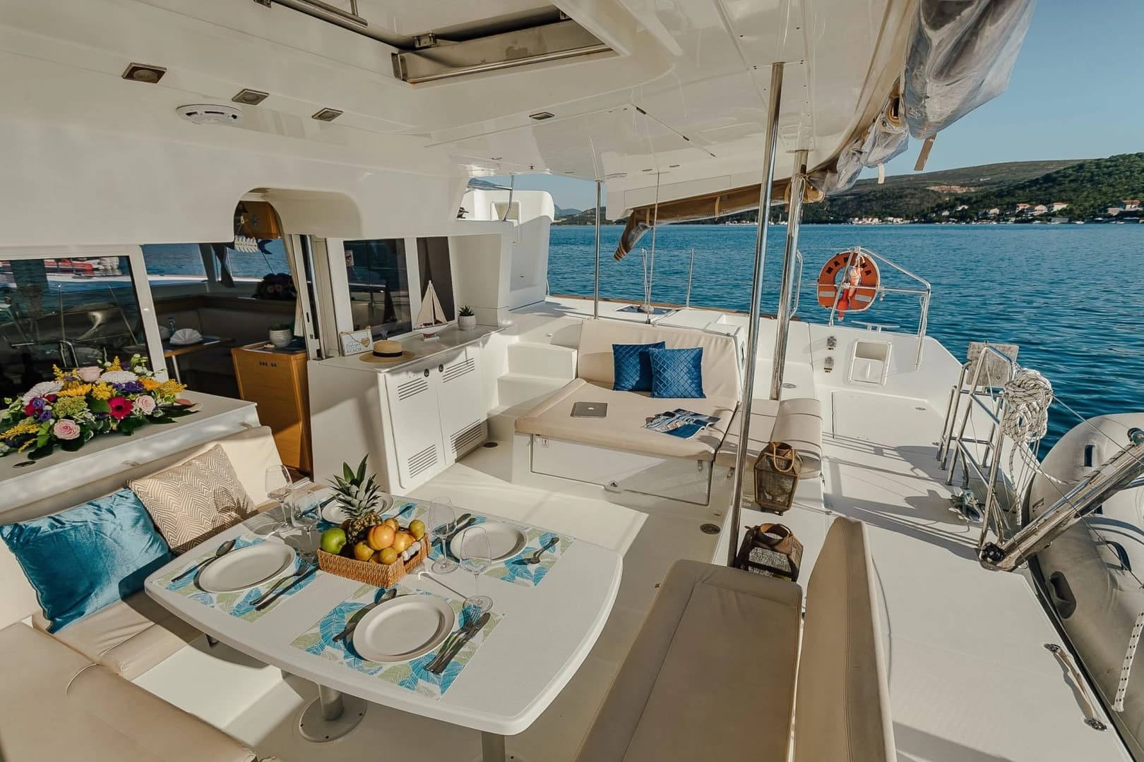 Lagoon Catamaran - photo 6