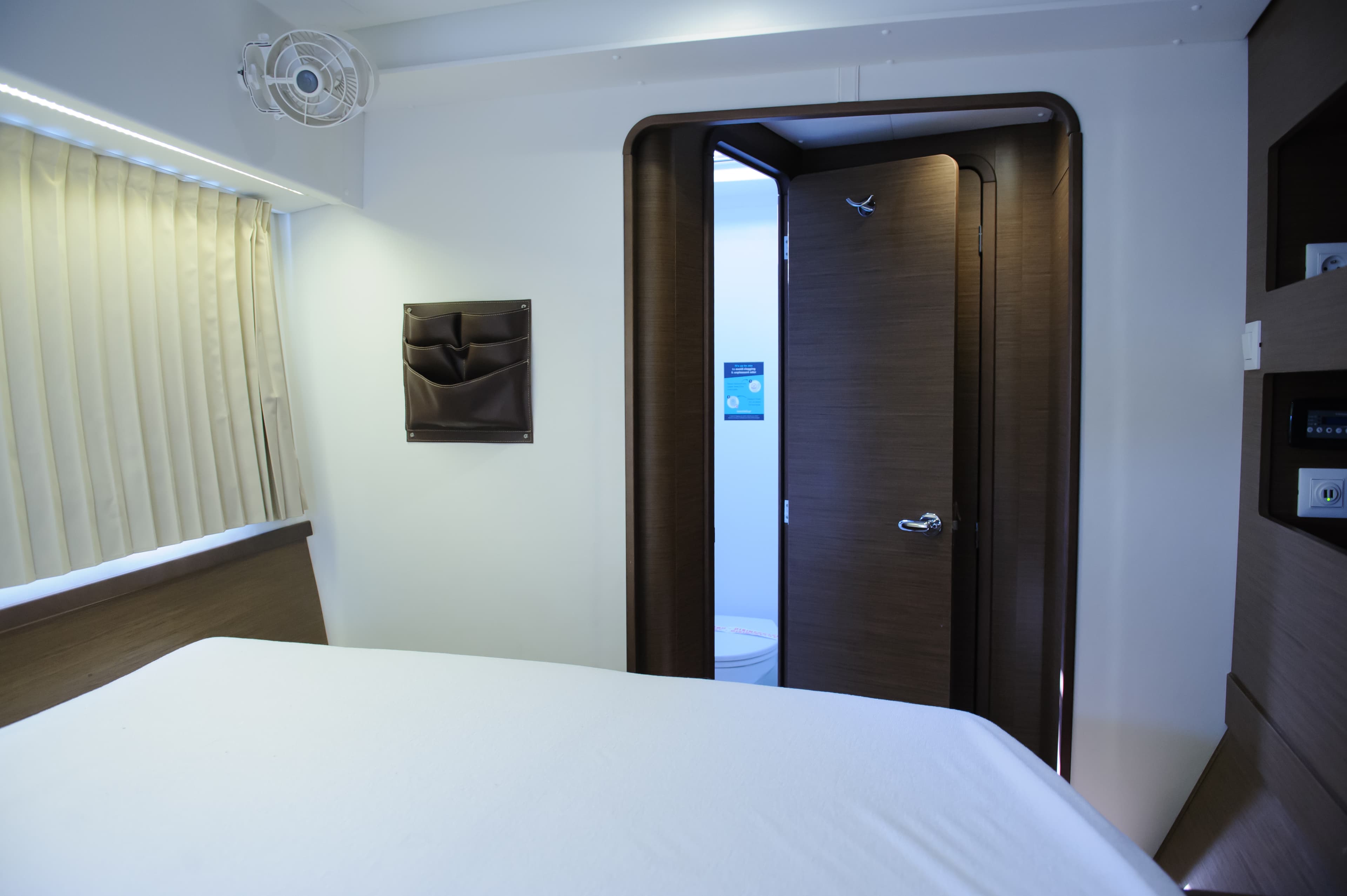 Lagoon 42 - photo 20