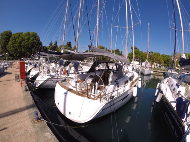 Bavaria Cruiser 37 - photo 16