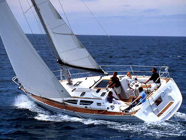 Sun Odyssey 35 - photo