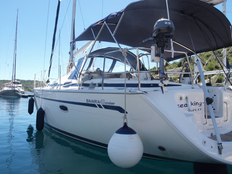 Bavaria 42 - photo