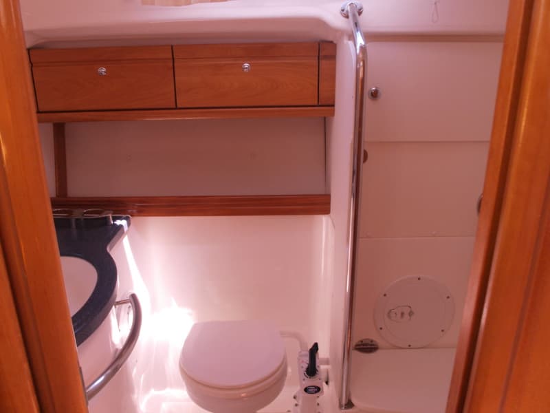 Bavaria 42 - photo 12