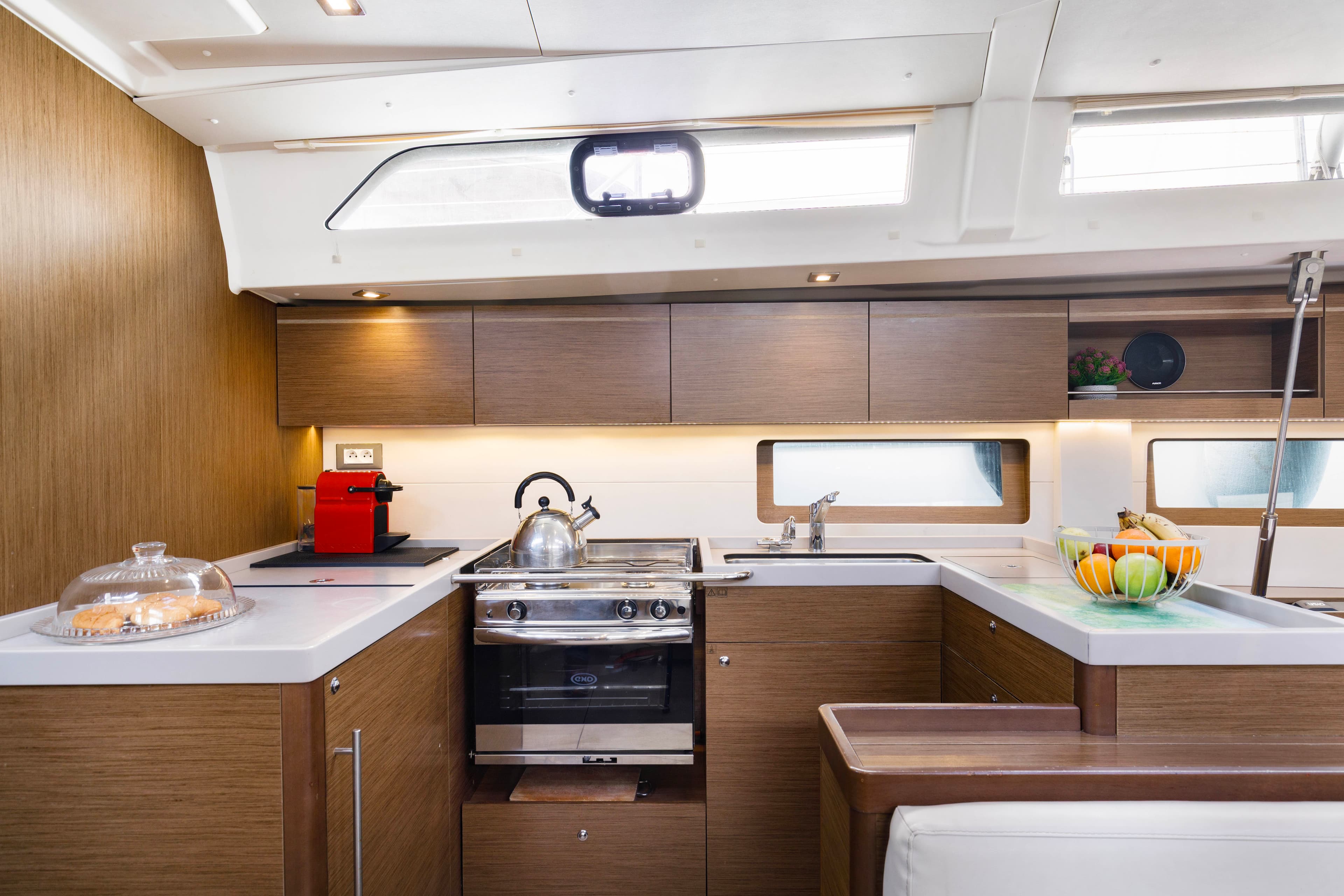 Oceanis 51.1 - photo 8