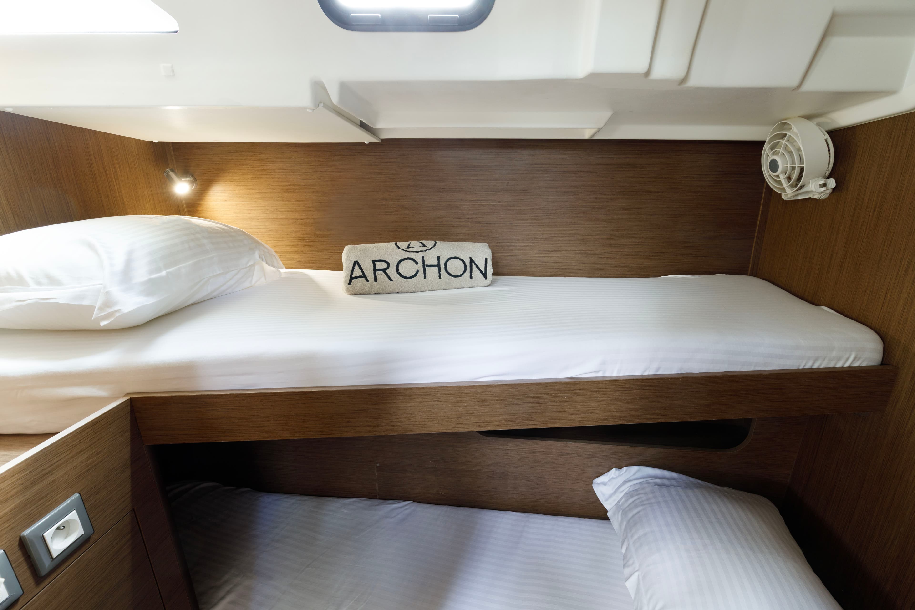 Oceanis 51.1 - photo 9