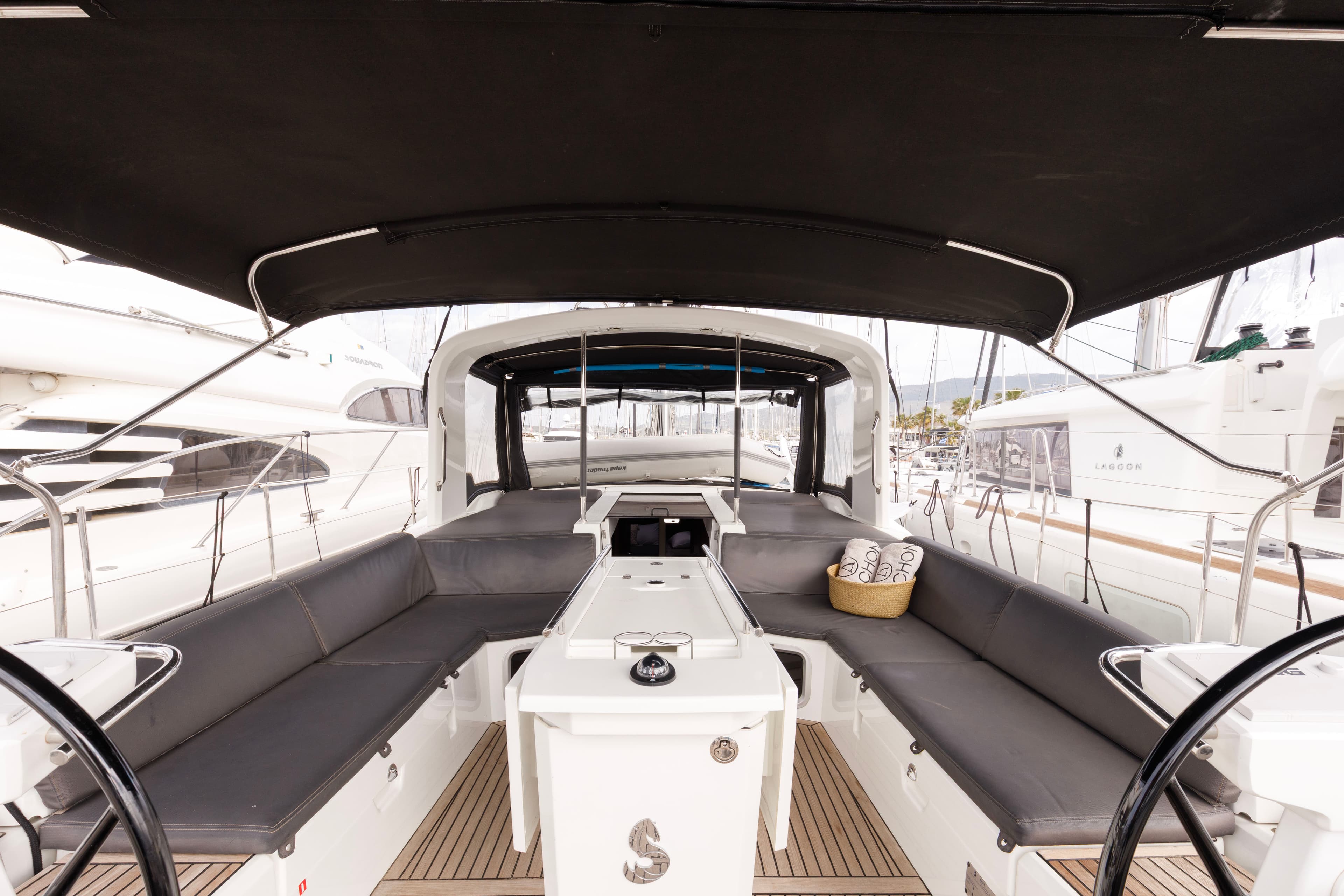 Oceanis 51.1 - photo 11