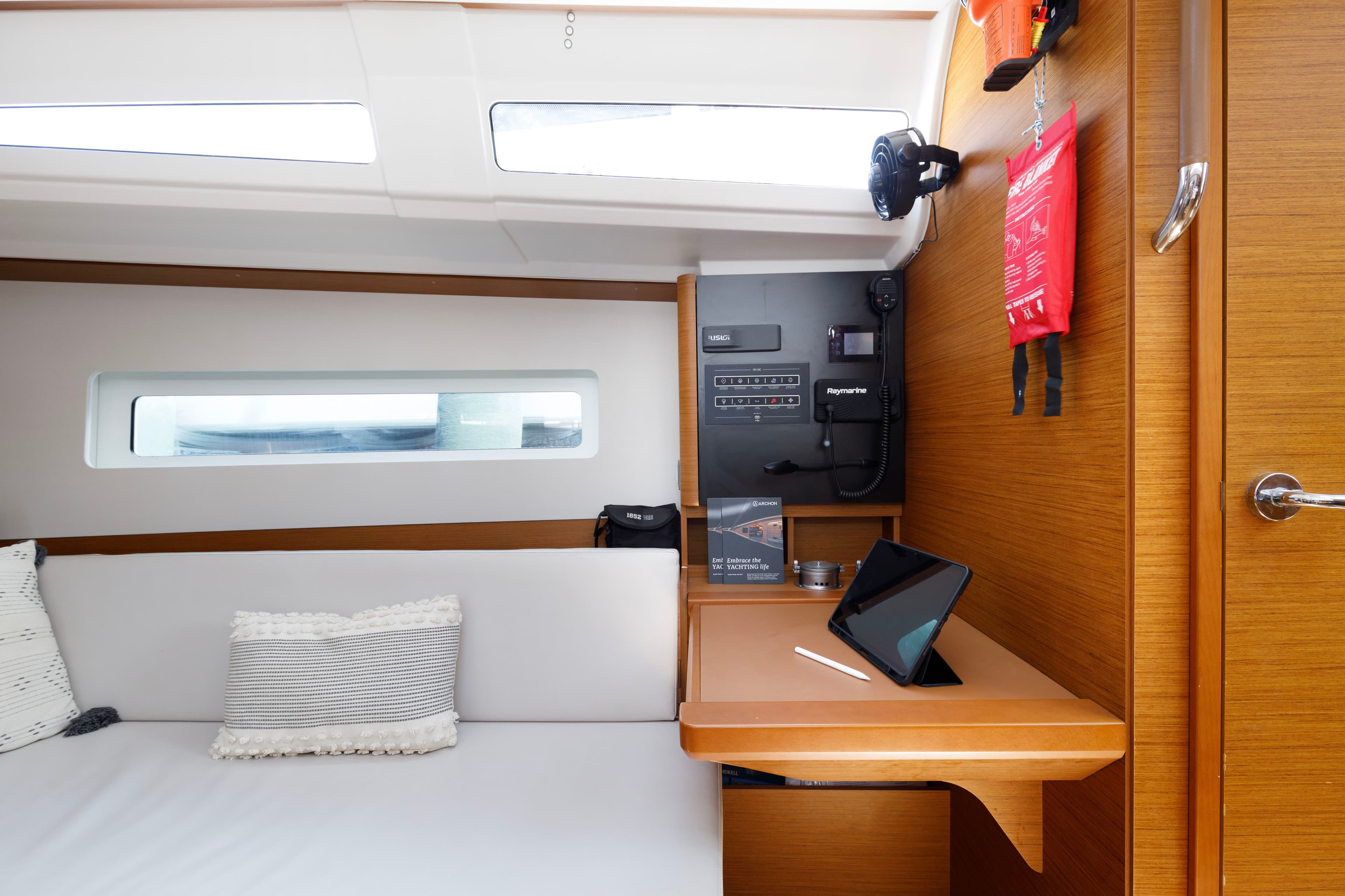 Sun Odyssey 380 - photo 9