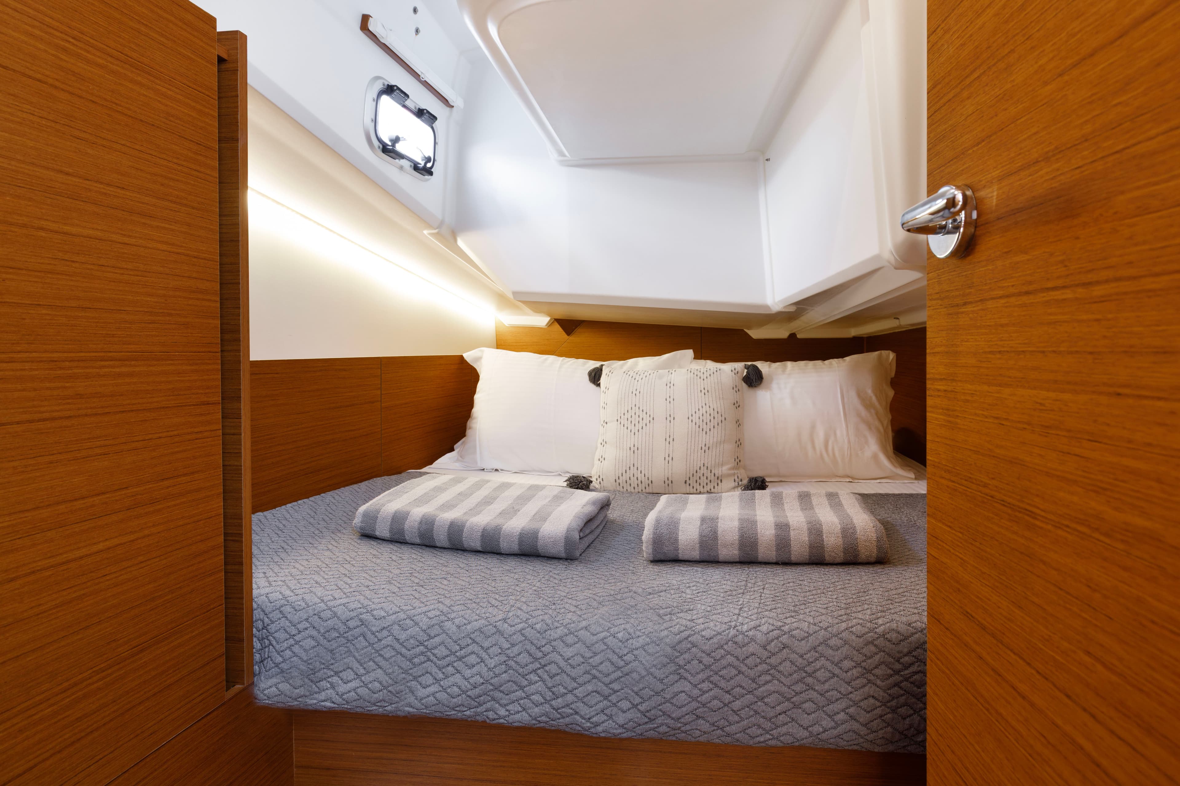 Sun Odyssey 380 - photo 8