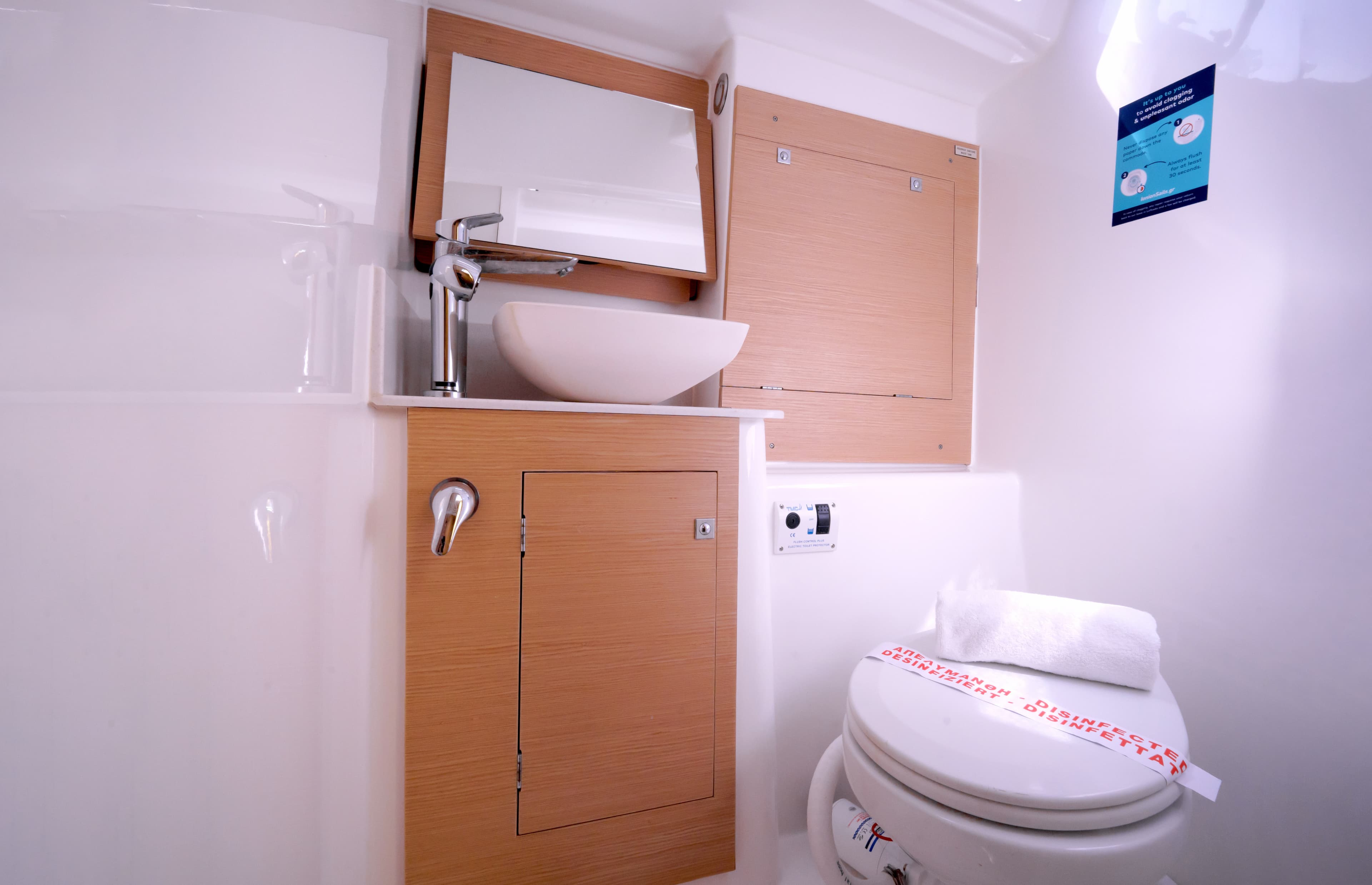 Dufour 390 - photo 21