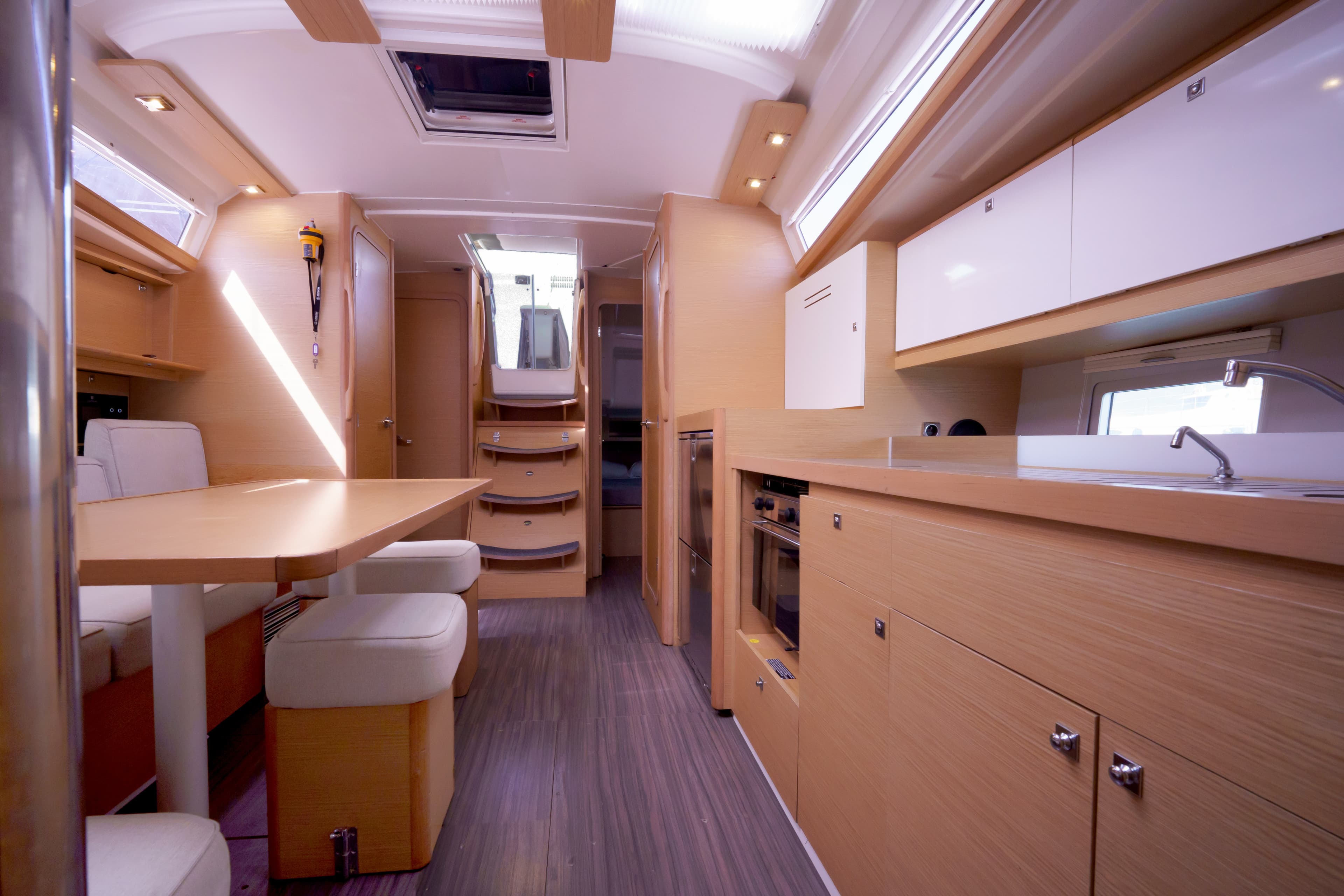 Dufour 390 - photo 19