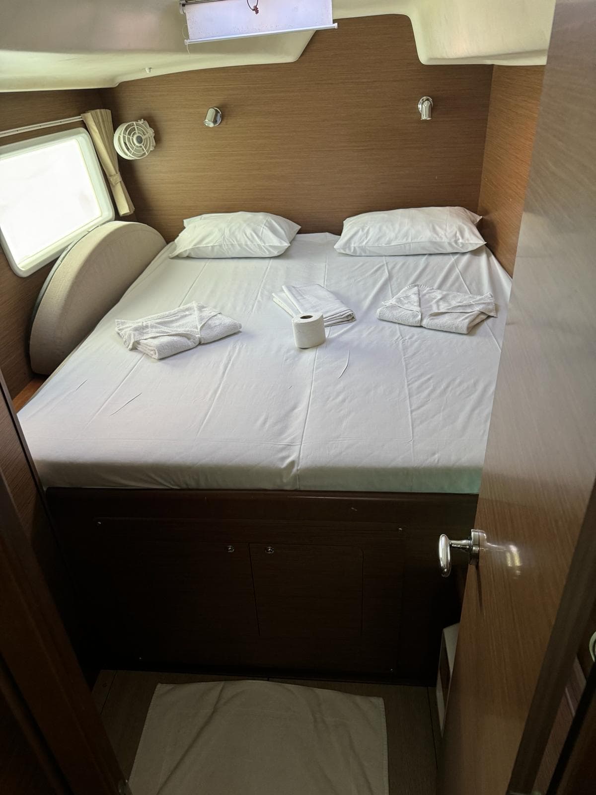 Lagoon 380 - photo 4