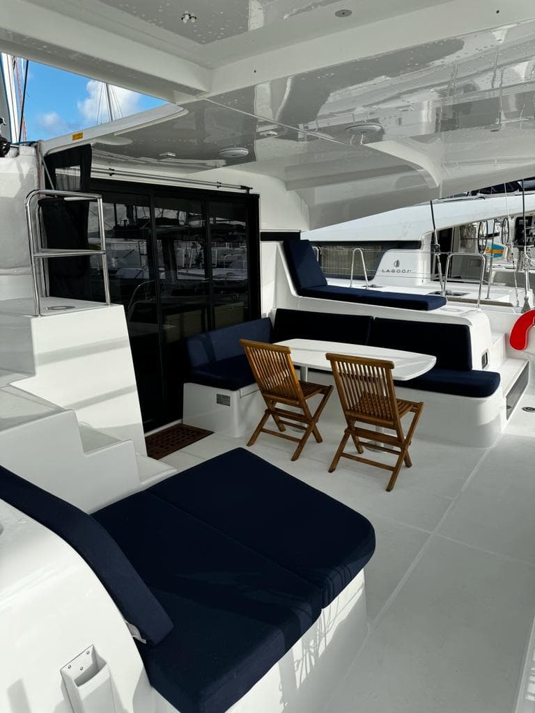 Lagoon 42 - photo 10