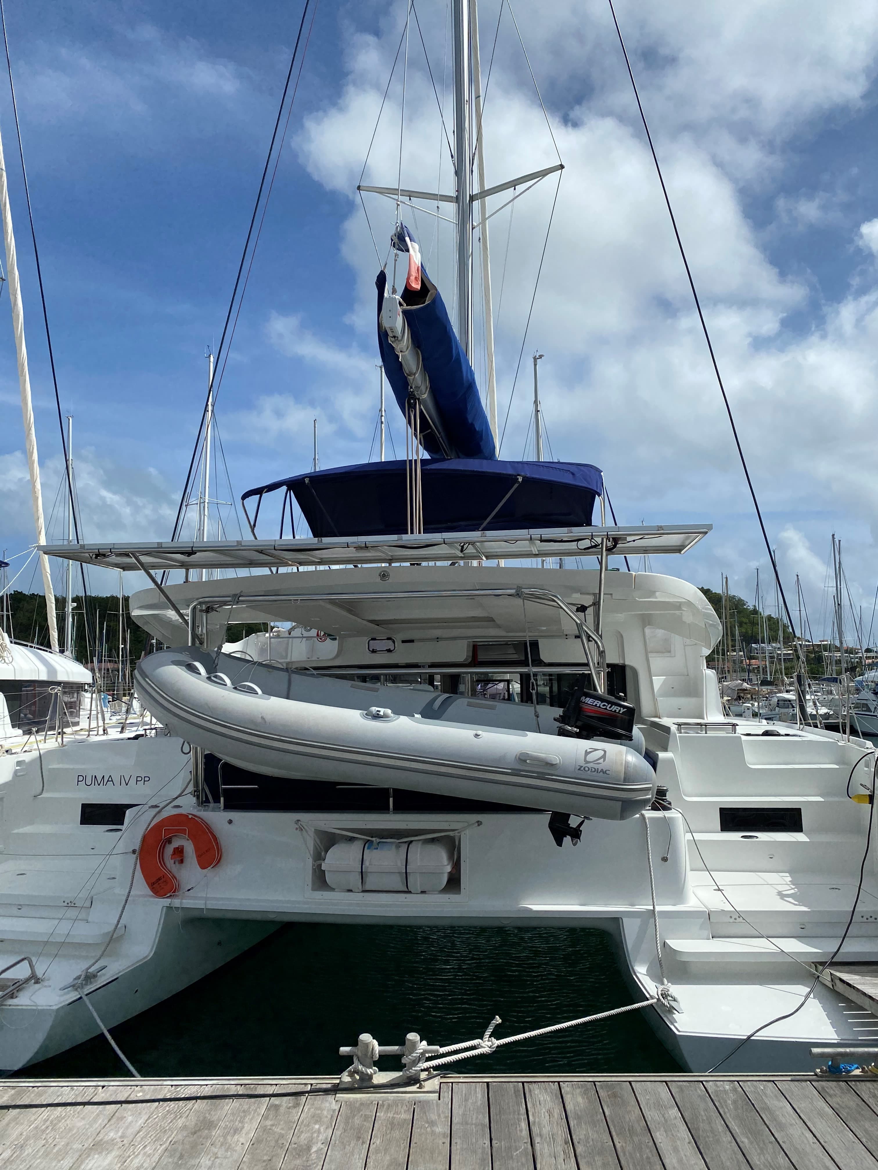 Lagoon 46  - photo 11