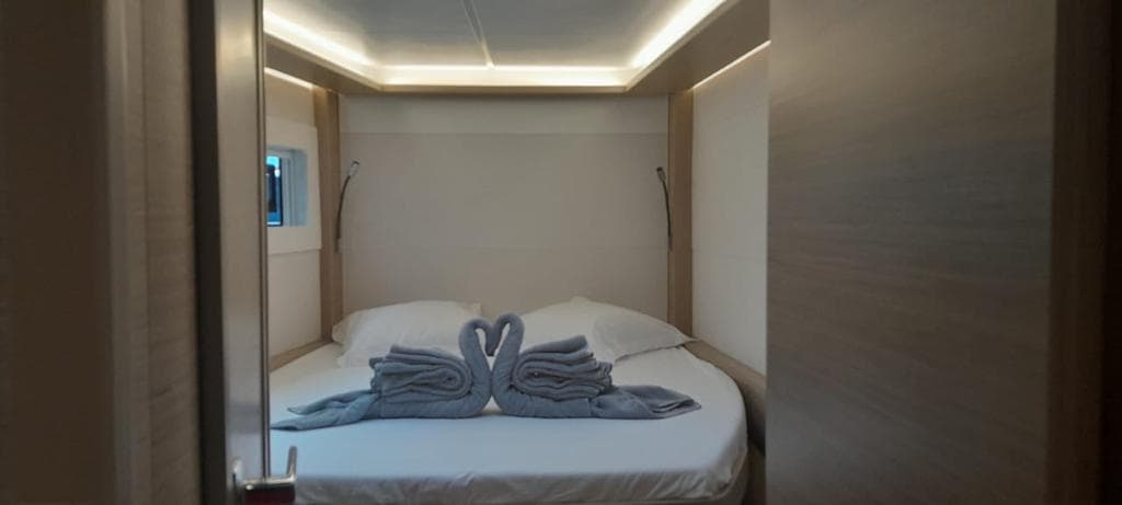 Lagoon 46  - photo 7