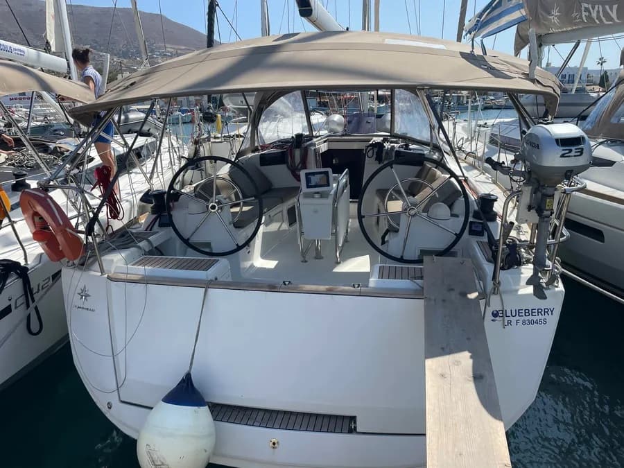 Sun Odyssey 419 - photo