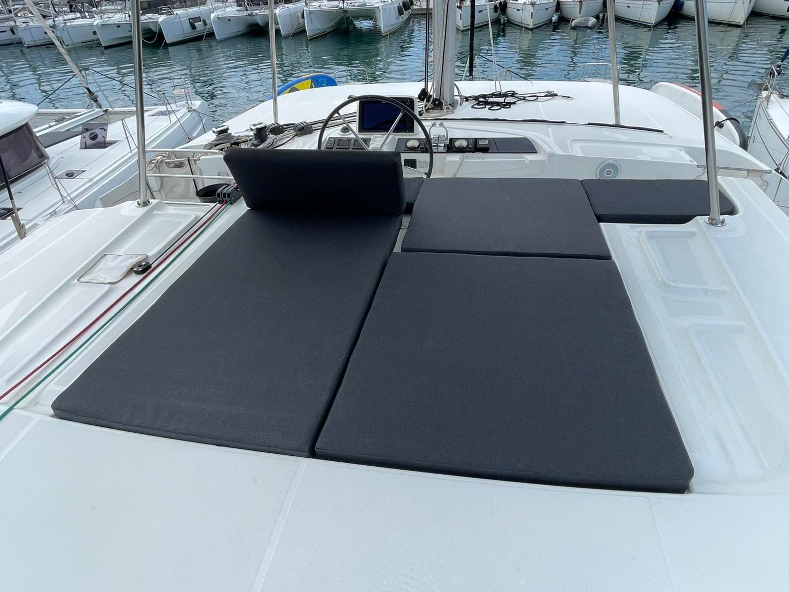 Lagoon 46  - photo 13