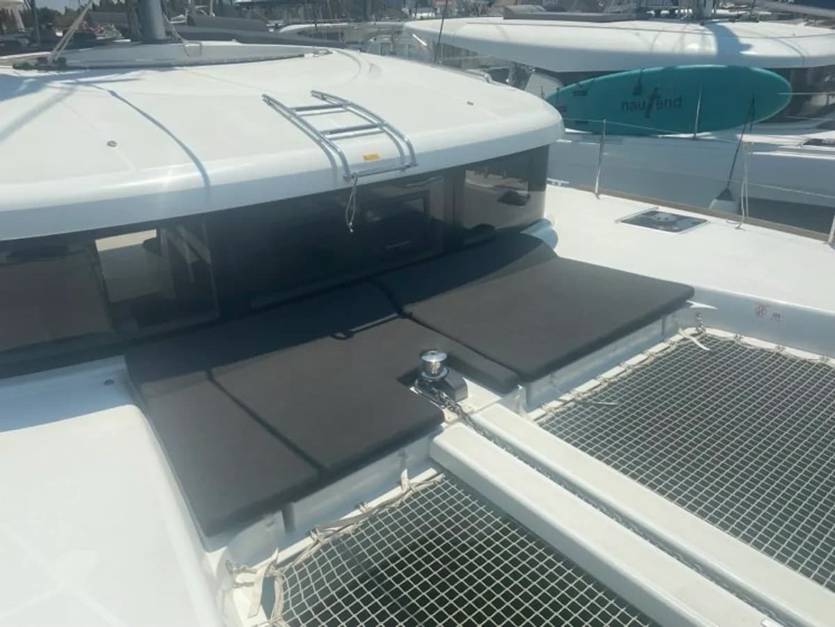 Lagoon 40 - photo 19