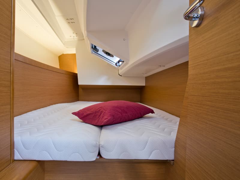 Sun Odyssey 349 - photo 6